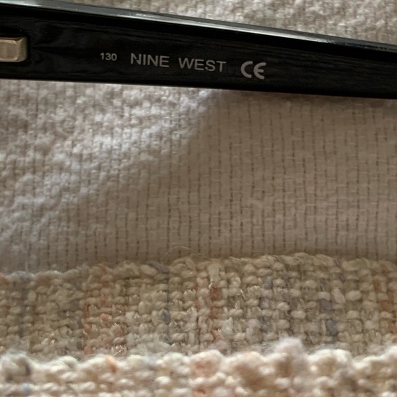 Girls eyeglasses Rx type - Picture 5 of 7